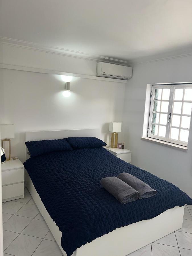 Relaxing 2 Bedroom House 5 Minutes Away From Vilamoura Marina Quarteira Exterior photo